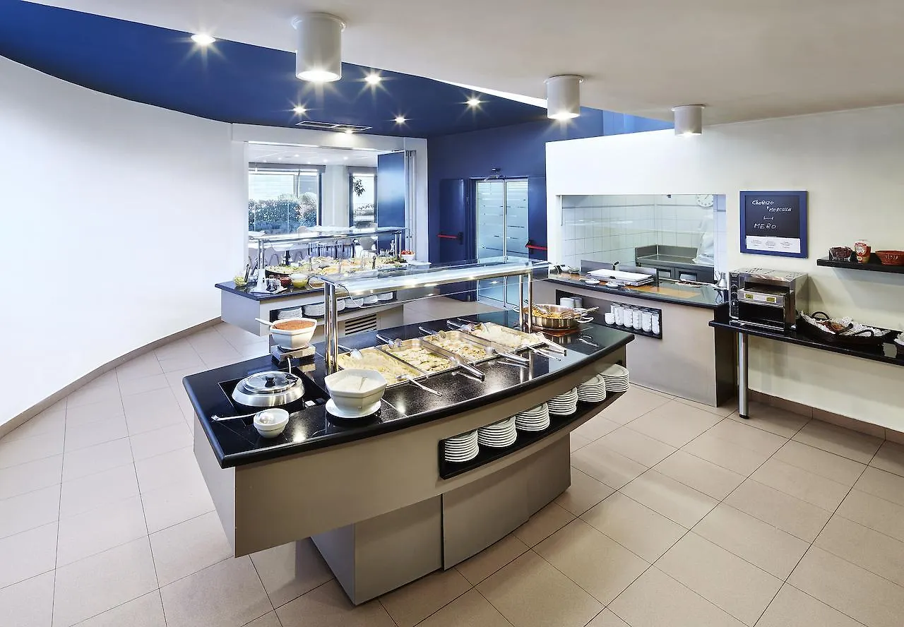Residencia Universitaria Sarria Apartment Barcelona